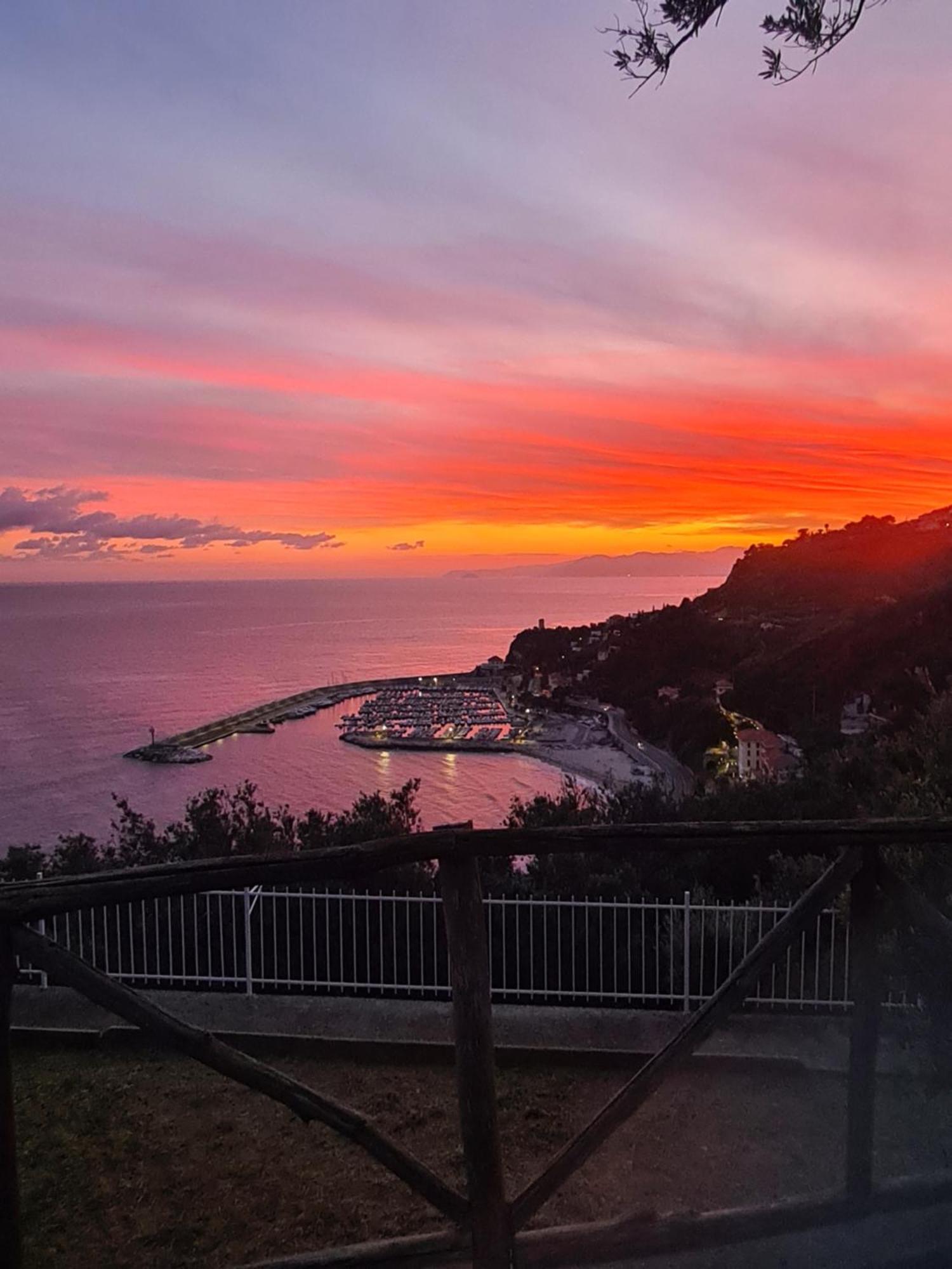 Casa Melograno Villa Finale Ligure Exterior photo